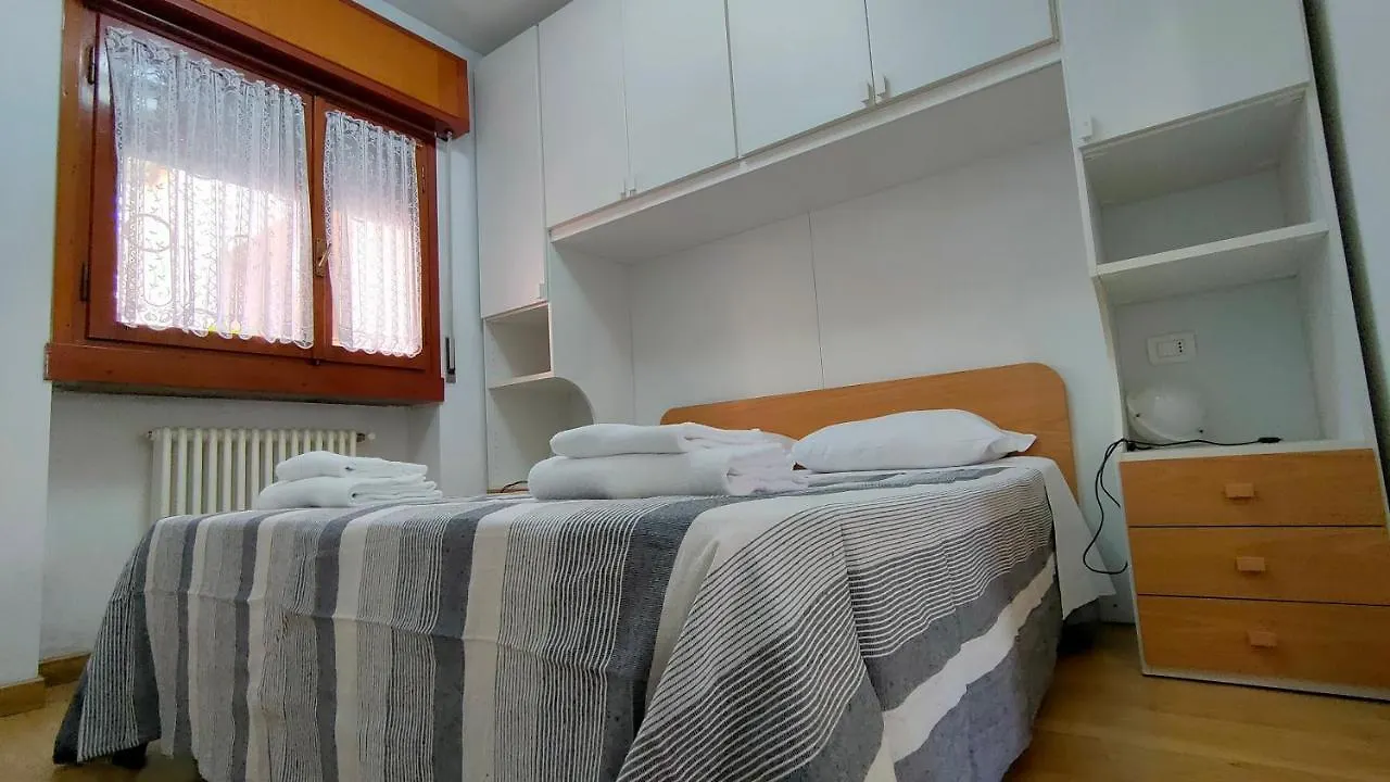 Apartamento Appartamenti Massimiliano Peschiera del Garda